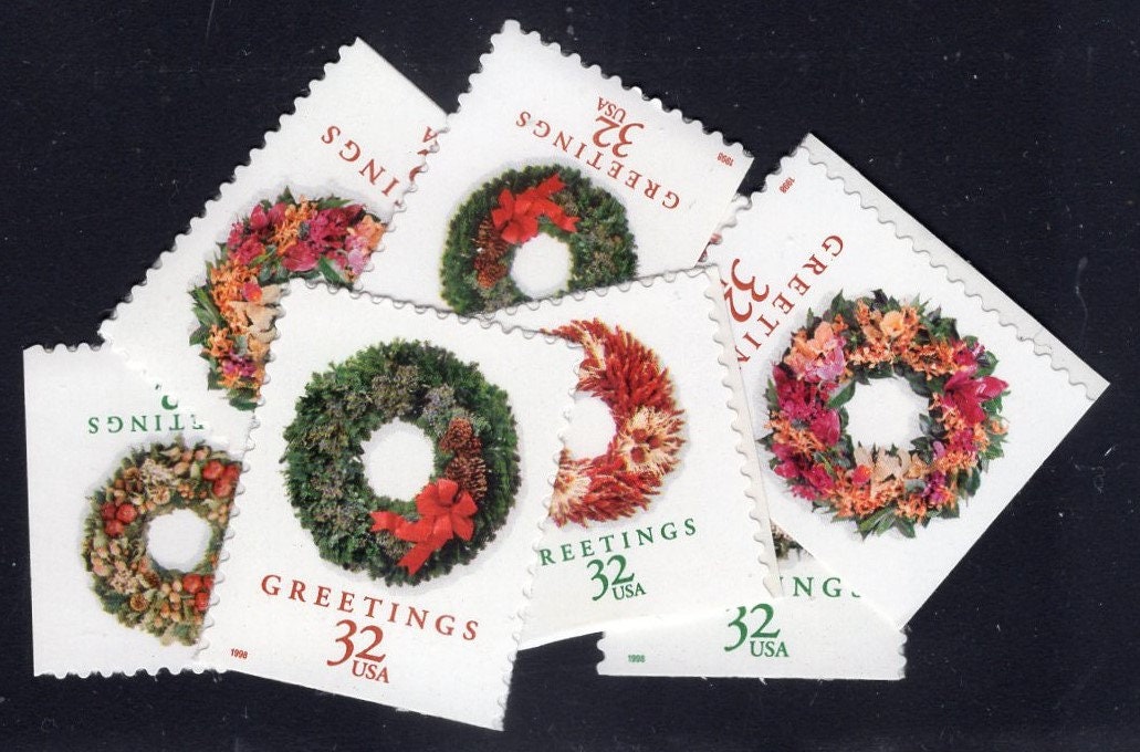 9 CHRISTMAS WREATHS (3 different designs sent as singles or units) 32c Self-adhesive 3249